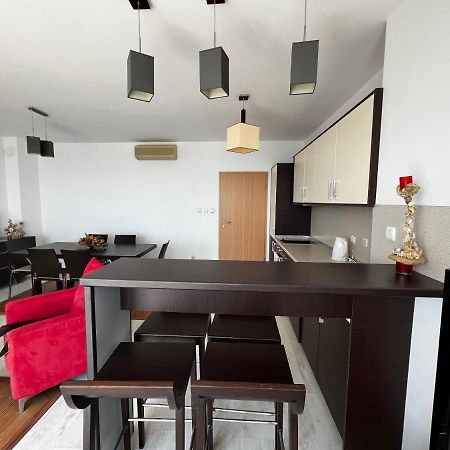 Modern Beachfront Apartment With Pool Ravda Eksteriør billede