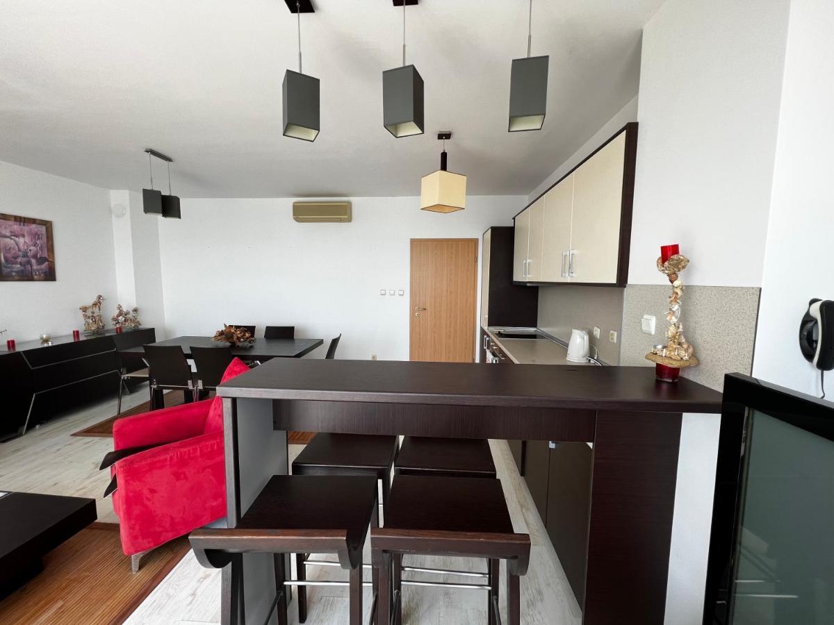Modern Beachfront Apartment With Pool Ravda Eksteriør billede