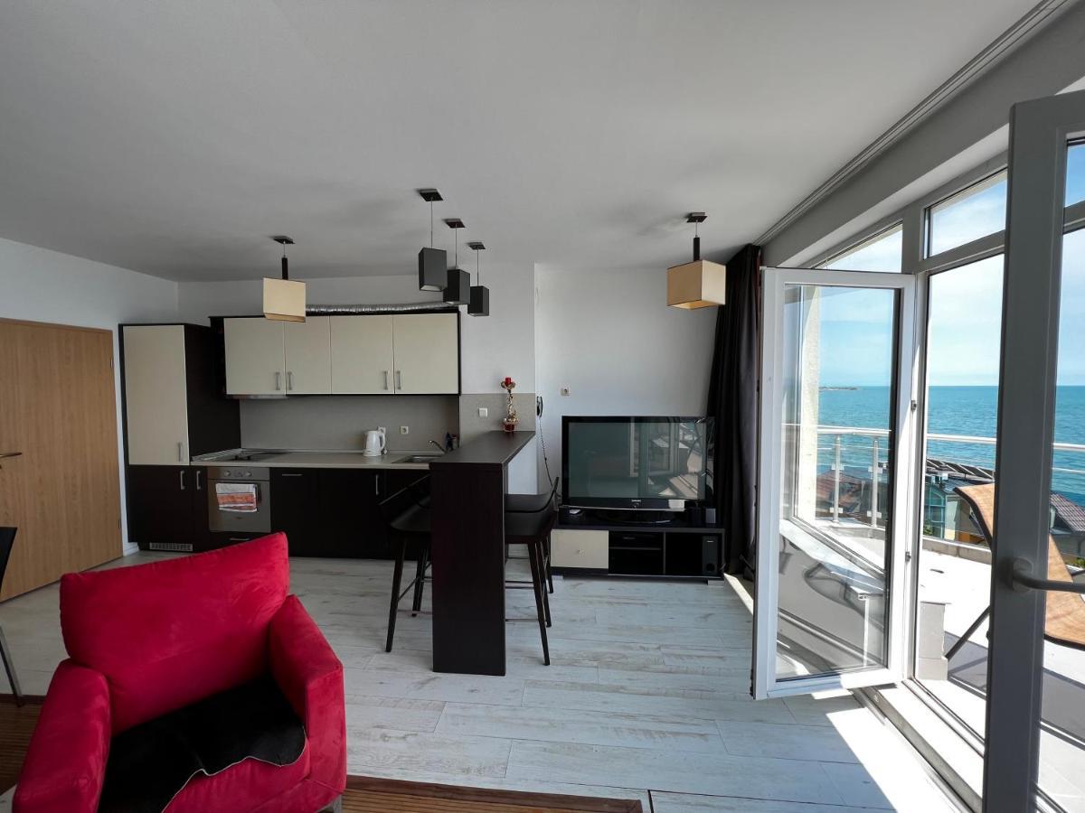 Modern Beachfront Apartment With Pool Ravda Eksteriør billede